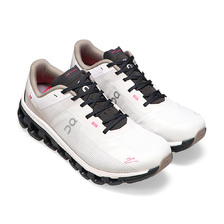 On Cloudflow 4 DISTANCE 1 White | Black 3WD30320462画像