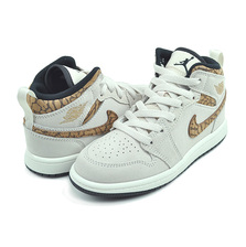 NIKE JORDAN 1 MID SE (PS) lt orewood brn/metallic gold DZ5370-102画像