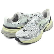 NIKE WMNS V2K RUN summit white/metallic silver FD0736-100画像