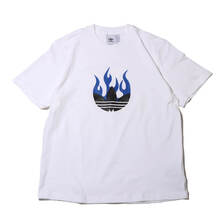 adidas FLAMES LOGO TEE WHITE IS2944画像
