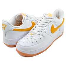 NIKE AIR FORCE 1 LOW RETRO QS white/university gold FD7039-100画像