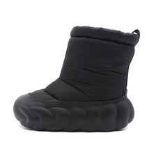 crocs OVERPUFF BOOT BLACK/BLACK 210667-060画像