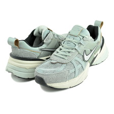 NIKE WMNS V2K RUN light pumice/chrome FN6703-003画像