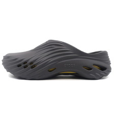 crocs ECHO WAVE BLACK SAND (210521-0LD)画像