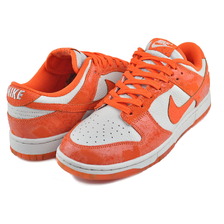 NIKE WMNS DUNK LOW light bone/safety orange FN7773-001画像