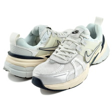 NIKE WMNS V2k RUN platinum tint/platinum tint FD0736-004画像