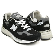 new balance U992BK BLACK WITH GREY AND SILVER METALIC画像
