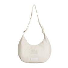 HUNTER NYLON MIDI HOBO BORN IN SCOTLAND SOFT SAND/SHADED WHITE UBS5555KBM-SDE画像