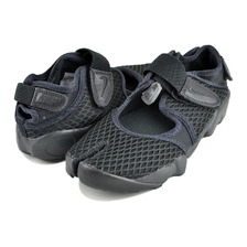 NIKE WMNS AIR RIFT off noir/off noir HM8288-001画像