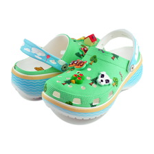 crocs ANIMAL CROSSING PLATFORM CLOG 210101-90H画像