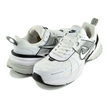 NIKE WMNS V2K RUN wht/wht-platinum tint HF5342-100画像