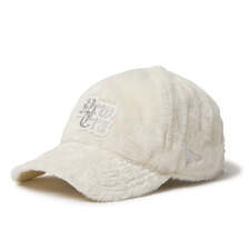 NEW ERA 9TWENTY Micro Fur Rhinestone アイボリ 14668037画像