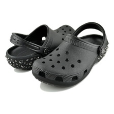 crocs CLASSIC STUDDED CLOG BLACK 211596-001画像