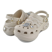 crocs BAE PINNACLE EMBELLISHED CLOG FRAPPE HV4089-201画像