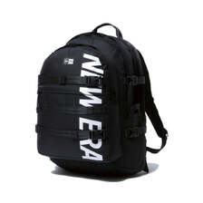 NEW ERA キャリアパック 35L プリントロゴ ブラック &times; ホワイト 14521347画像