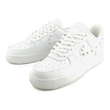 NIKE WMNS AIR FORCE 1 07 PEARL SWOOSH wht/wht-metallic silver IU7557-100画像