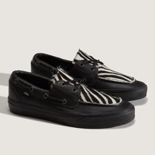 VANS 2-EYELET BOAT SHOE PONY HAIR BLACK VN000Z96BLA画像