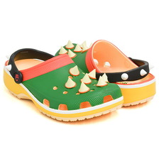 crocs BOWSER CLASSIC CLOG MULTI 212135-90H画像