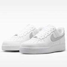 NIKE AIR FORCE 1 07 wht/metallic silver FJ4146-134画像