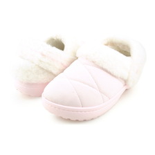 crocs CL UNFURGTBLE QUILTED VEGAN SUEDE BUBBLE ICE 214038-7DF画像