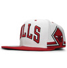 Mitchell & Ness CHICAGO BULLS TEAM-SHORT SNAPBACK LVMNCHB220画像