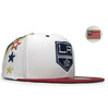 Mitchell & Ness LOS ANGELES KINGS INDEPENDENCE SNAPBACK WHITExRED LVMNLAK068画像