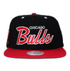 Mitchell & Ness CHICAGO BULLS 2T TEAM-SCRIPT SNAPBACK BLACKxRED APMNCHB027画像
