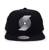 Mitchell & Ness PORTLAND TRAILBLAZERS SOLID LOGO SNAPBACK BLACKxWHITE LVMNPTB033画像