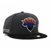 NEW ERA NEW YORK KNICKS CITY EDITION 9FIFTY SNAPBACK CAP CHARCOAL BLACK BJ60102464画像
